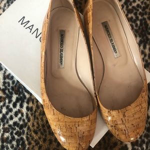 Manolo Blahnik cork flats, perfect for spring !